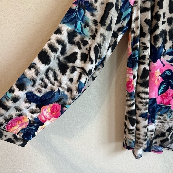 Sew In Love Top Leopard Animal Print Floral Long Sleeve V-Neck Blouse Plus Size - Picture 2 of 7